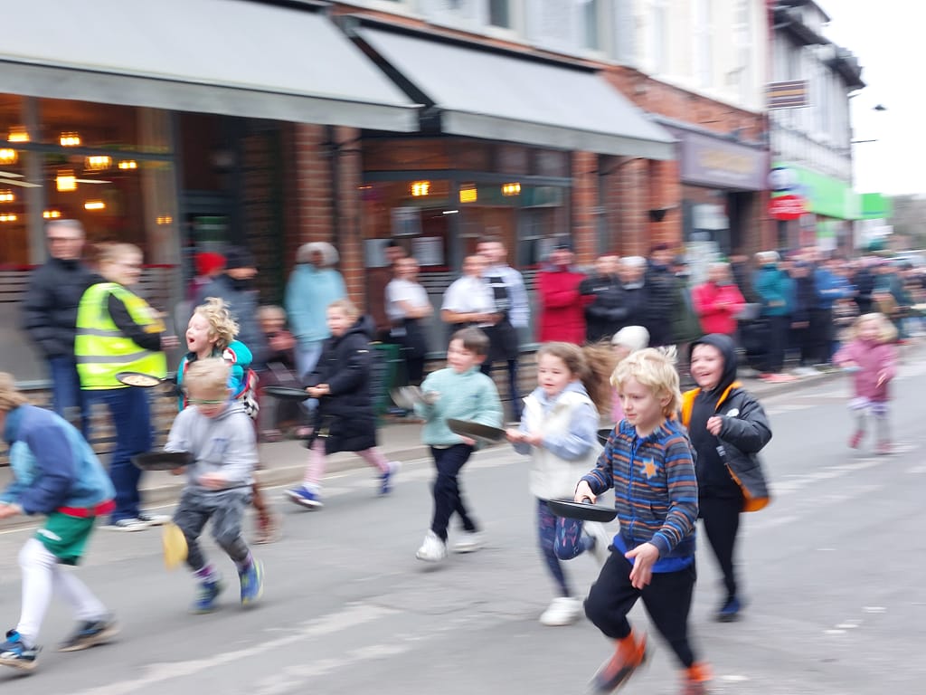 Brockenhurst Primary school children racing